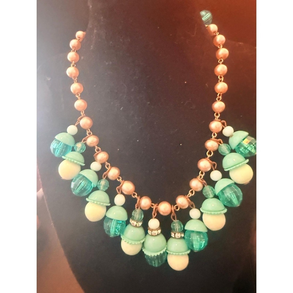 Vintage‎ blue green and champagne pearls necklace